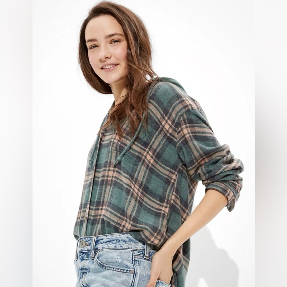 American Eagle Outfitters Green Boxy Button Down Shirt - Picture 1 of 6